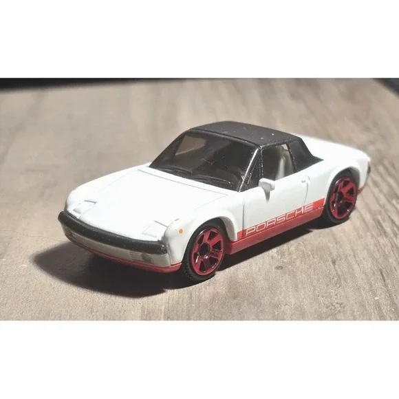 Porsche 914 Diecast Matchbox Model Car 1:60 luxury vehicle
