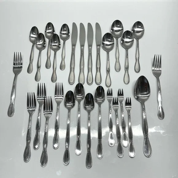 Vintage Northland Stainless Korea by Oneida Colonial Boutique Pattern 28 Piece
