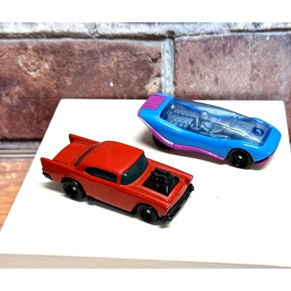 Lot of 2 Vintage Hot Wheels '57 Chevy Red Black‎ 1993 & Blue Radar Racer 1995