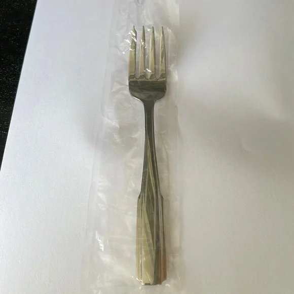 New Oneida USA Freemont Salad fork