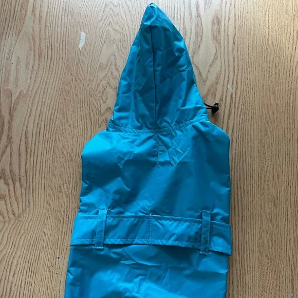 New Doggie 🐶 Jacket with hood maybe Rain Wear Small 12”x8.5”-11.5” adjustable