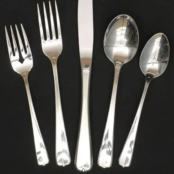 New Oneida Impulse Gala 5 pc Placesetting