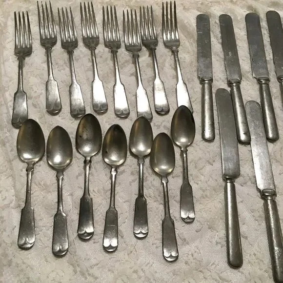 Antique Vtg Wallace Bros Utensils Lot Flatware U900 WB W USA Made 22 Pieces