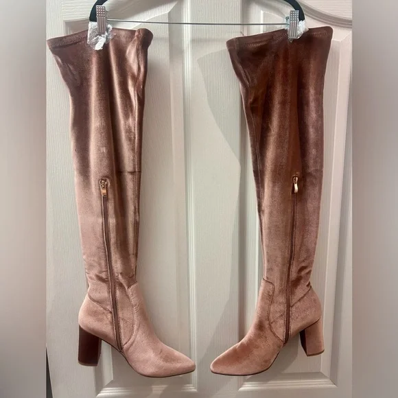 👢Smash NIB “Malia Over the Knee” Chic Velvet Boots in Nude Color