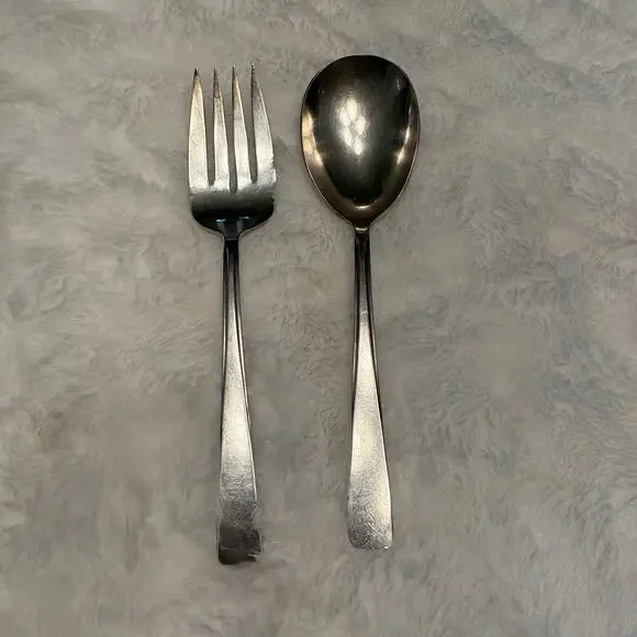 WM Rogers International Silver Plate Serving Spoon & Fork Set Serveware
