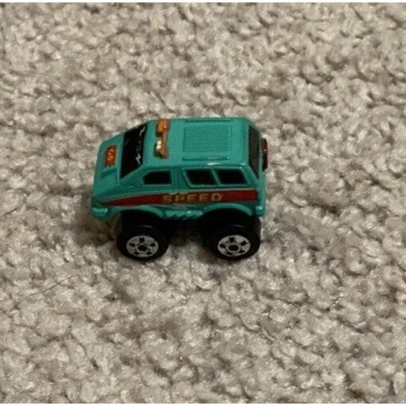 Vintage 1987 Road Champs Teal‎ Speed Wagon Van Micro Machine