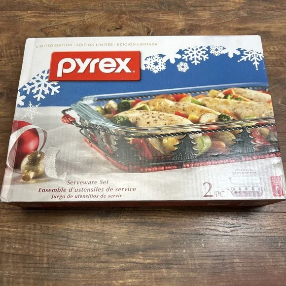 Pyrex Christmas Tree Basket Holiday Serveware 2 Piece Set Limited‎ Edition NEW