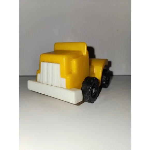 Vintage‎ yellow Fisher Price Toy Truck SB1