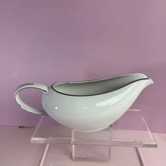 VTG Royal M by Mitashoten Japan Platinum Knight Gravy Boat White Silver M109