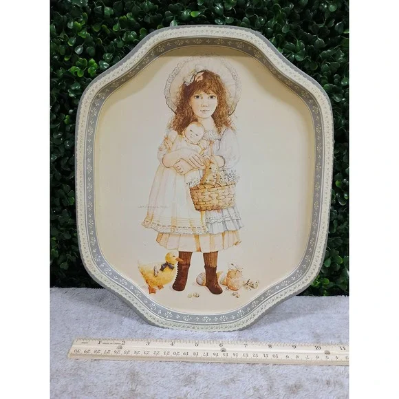 Jan Hagara Victorias Easter Vintage Metal Tray Heirloom Tradition‎ 1984 H3052