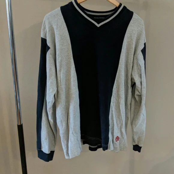 Banana Republic v-neck sweatshirt size medium