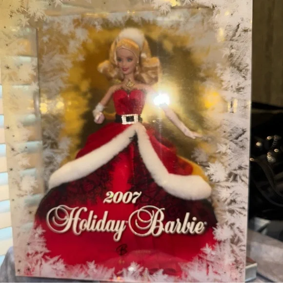 Barbie Holiday 2007  Red and‎ White Collection