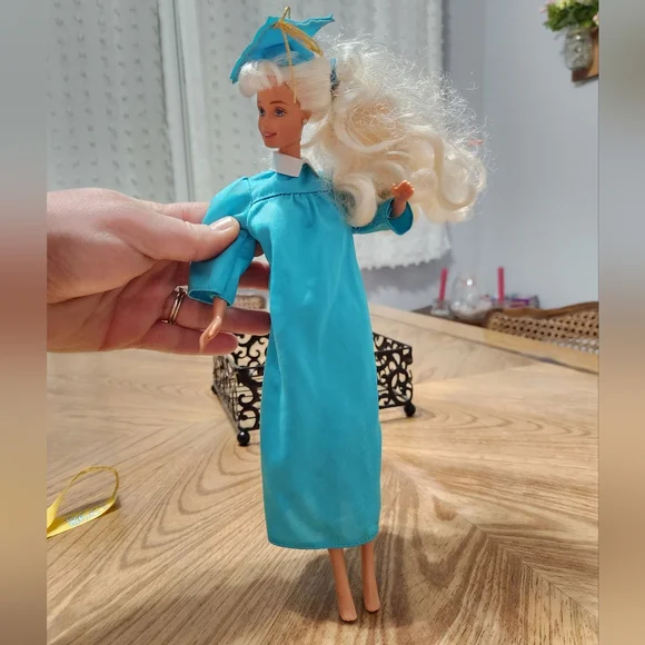 Graduation Barbie Class of 1998