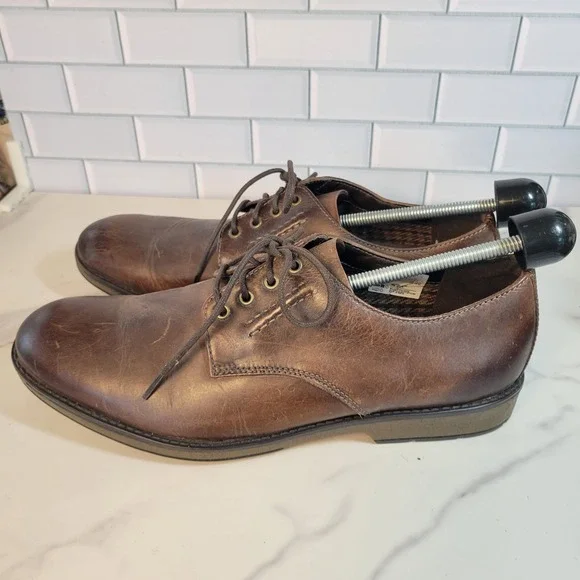 Clarks Derby Shoes Mens Size 12 Hinman Mahogany Leather Lace Up Distressed