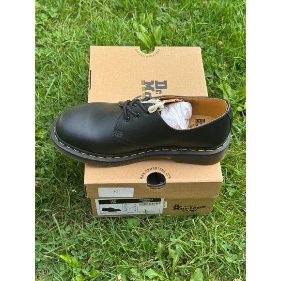 Dr. Martens 1461 Smooth Black Leather 3-Eye Oxford Shoe 11838002 Mens 7 Womens 8