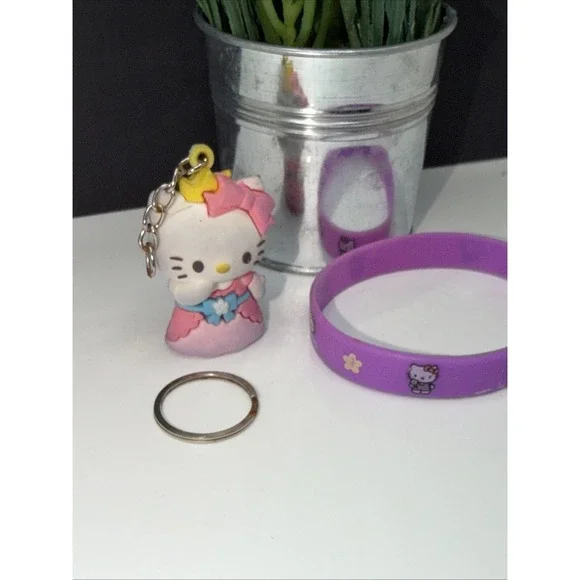 Hello Kitty Cute Keychain Accessories With Bracelet