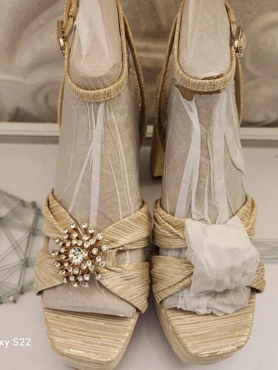 Sam Edelman® Janelle Gold Platform Sandals. NWOT. Size 6