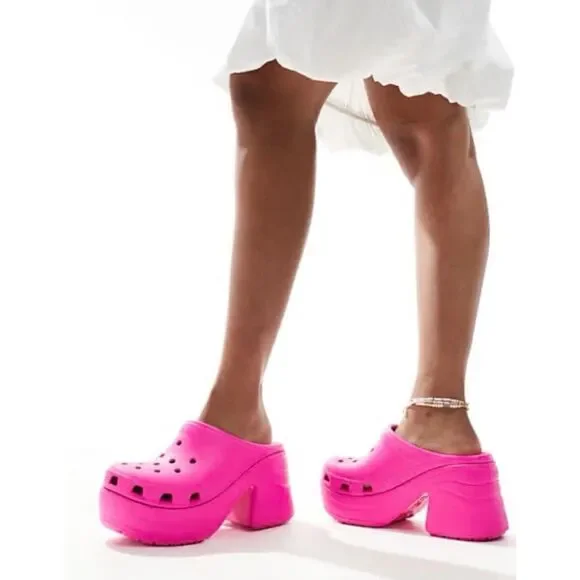 CROCS  Siren Platform Clog in Pink Size W10 / M8 ~ Like New