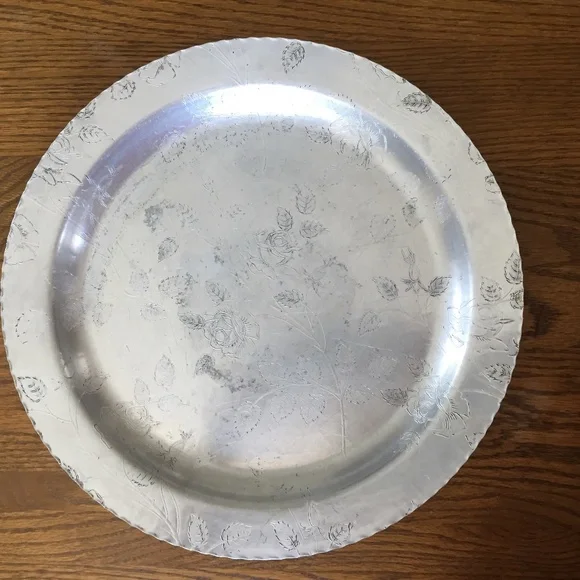 BARRICINI FLORAL & LEAF ETCHED W/SCALLOP EDGE  ROUND TRAY CIRCA 1950 …