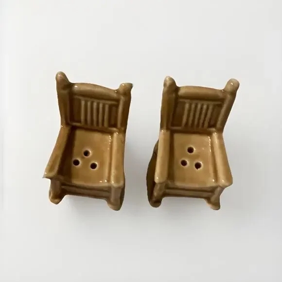 Cracker Barrel Porch Rocking Chair Salt & Pepper Shaker Set 3526-63