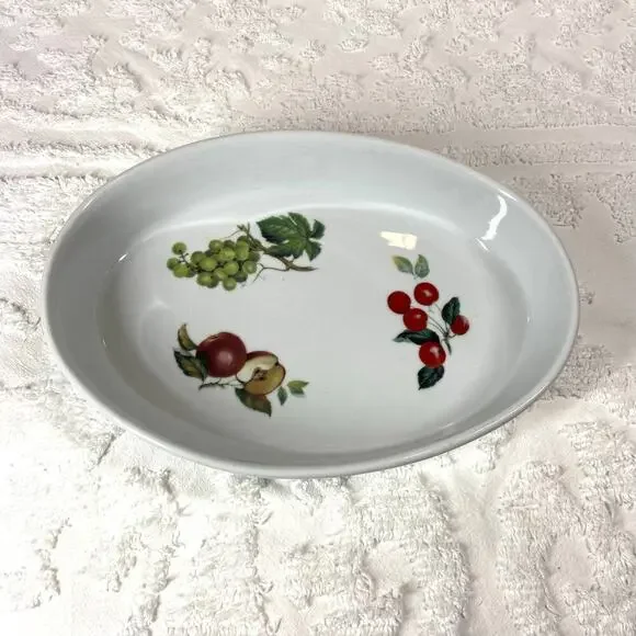 VTG BIA CORDON BLEU INTERNATIONAL Ceramic Casserole Dish Fruits Glossy Finish