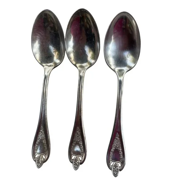 1847 Rogers Bros Silverplate Teaspoons Floral Design Set Of 3 Vintage Collectibl
