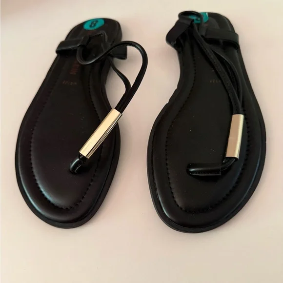 Anne Klein Kylian Black Minimalist Metal-Accent Thong Sandals Women’s 8 NEW