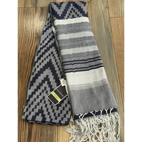 NWT West Loop Blue/Silver Two Toned Fringed Jacquard Scarf
