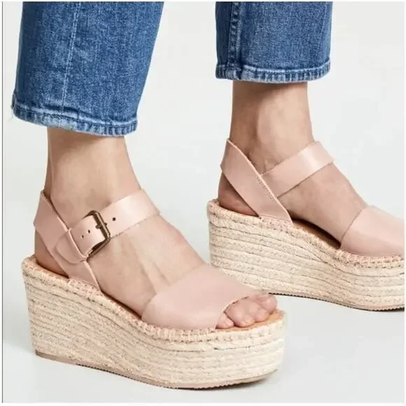 💎✨CLEARANCE SALE✨SOLUDOS DOVE GRAY SANDALS