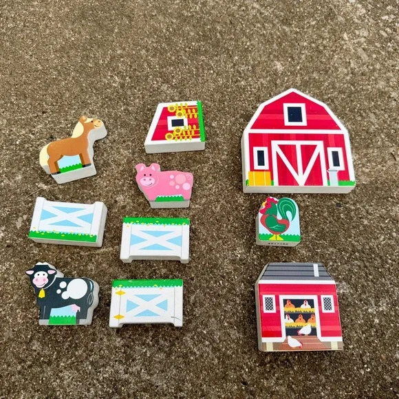 Melissa & Doug Wooden Farm Animals Play Set Barn Chicken Coop Cow Horse Pig 9pc