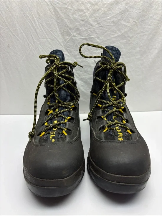 Sorel boots for men’s, SZ 9