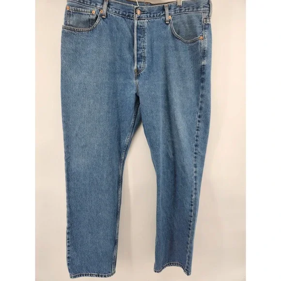 Levi's 582 Jeans Men's 42x32 Straight Leg Regular Fit Button‎ Fly