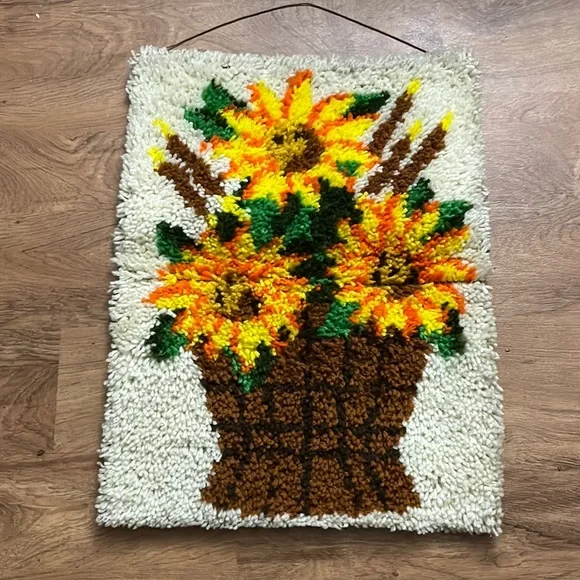 Vintage 70’s Flowers Rug Wall Hanging