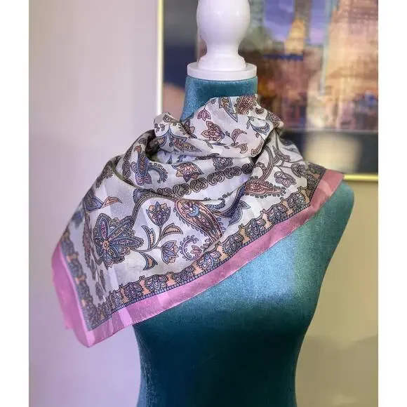 Vintage scarf by Tres Elli made in Italy  ￼