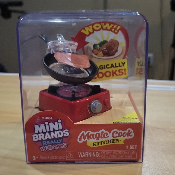 Zuru Mini Brands Magic Cook Kitchen Frying Pan
