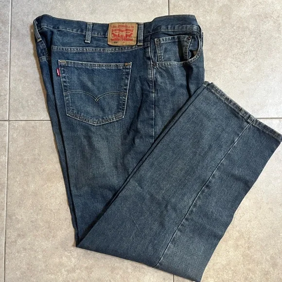 Levi’s 559 Blue Denim Jeans Men Straight Leg W48 L32 Excellent Condition