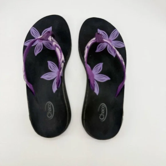 CHACO Classic Flip Flops Thong Sandals Purple Flower Size 6 W