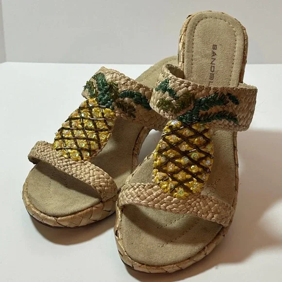 Bandolino~Women’s‎ 7 1/2” Pineapple Whimsical Weaved Wedge Sandals