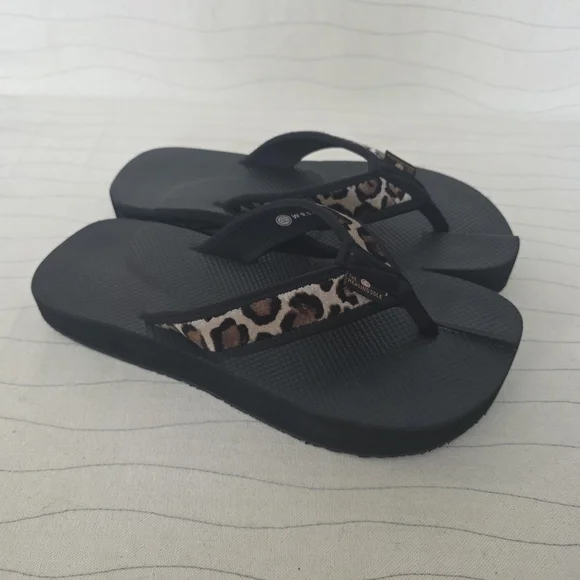 The Healing Sole Womens Flip Flop Sandals Orthopedic Leopard Print Size 9.5
