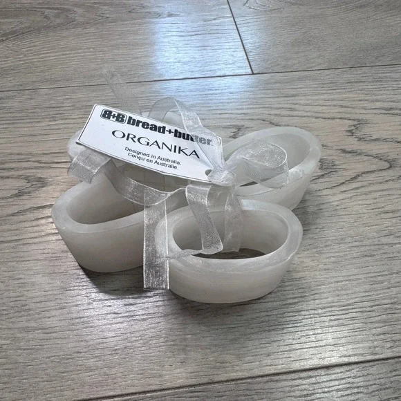 Bread+Butter Organika White Oval Napkin Rings Set of 4 Modern Minimalist NWT