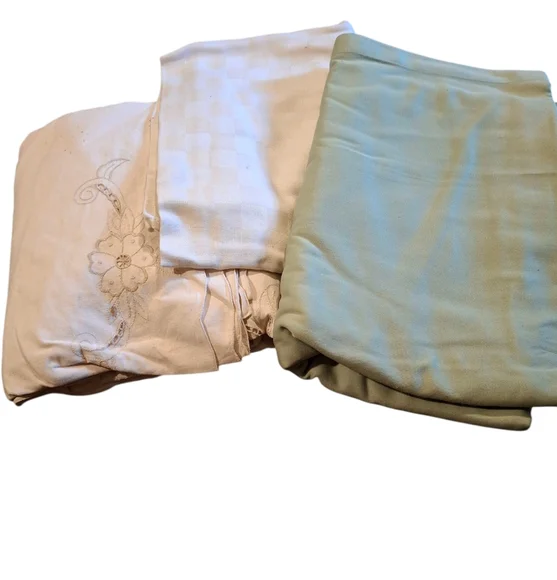 Vintage Linen Lot Decor Farmhouse Napkins Cream Set of Cream and Green Fabrics