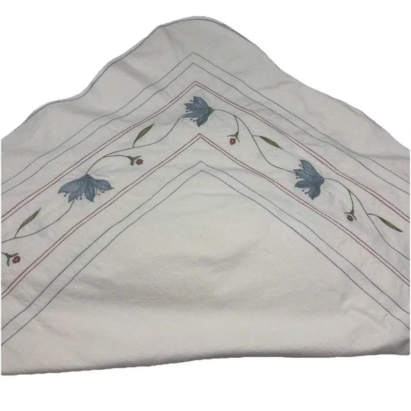 Tablecloth Vintage 48x66 Cream Embroidered Blue Flowers Rose & Blue Borders EUC
