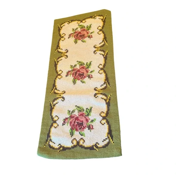 Vintage Handcrafted Floral Needlepoint Table Runner Roses & Scalloped design‎