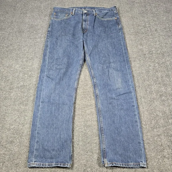 Levis 505 Jeans Mens 38x32 Blue Straight Leg Medium Wash Denim Classic Fit Pants