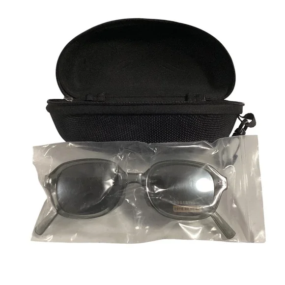 Folding Sunglasses Gray Frame Dark Lenses‎ Oval Travel Case Fashion Accessories