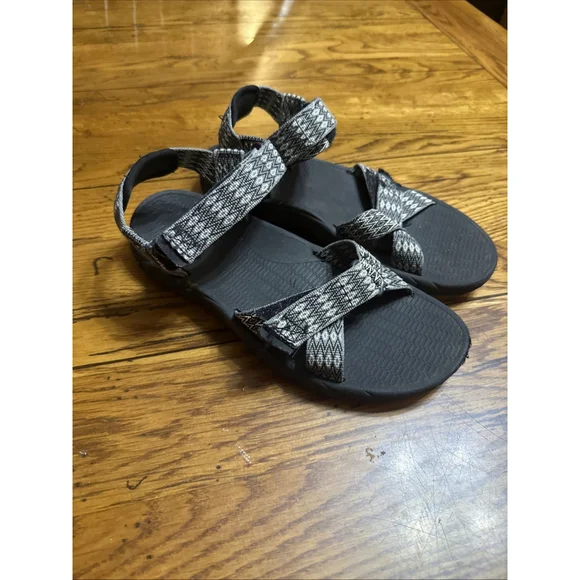 MAGELLAN Outdoors Adj. Strap Sandals - Water Resistant - Size US 8 - Black/White