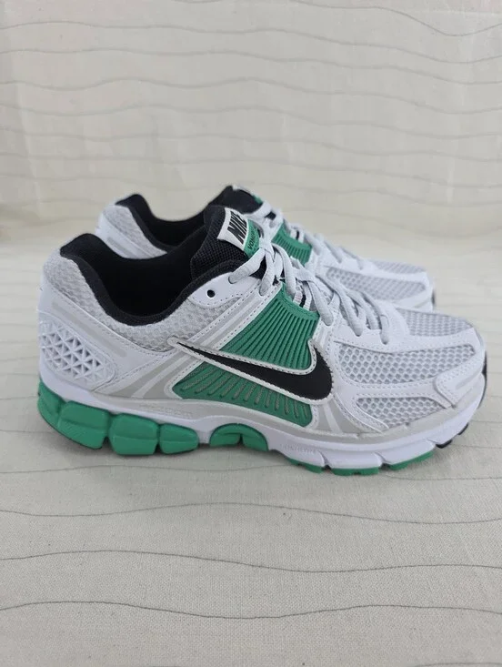 Nike Womens Zoom Vomero 5 White Green Sneakers Shoes Fj2028-102 Size 6 NEW