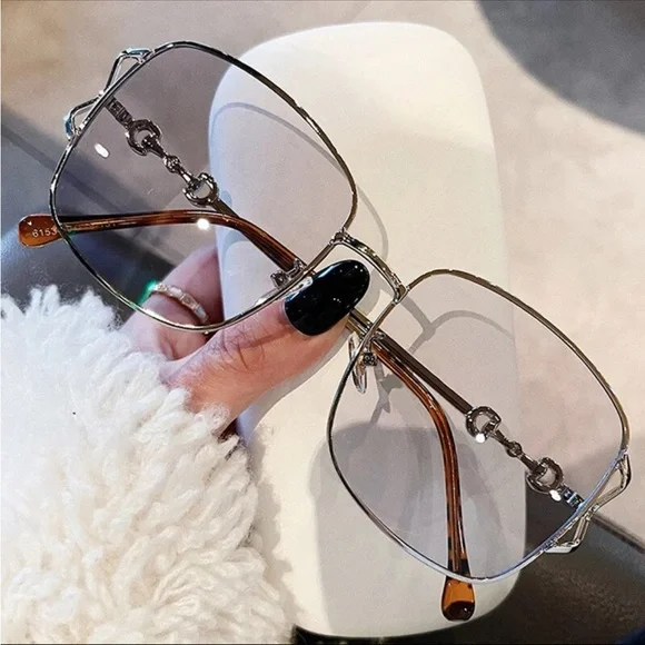 Square Eyeglasses with Hallow Detail Arms