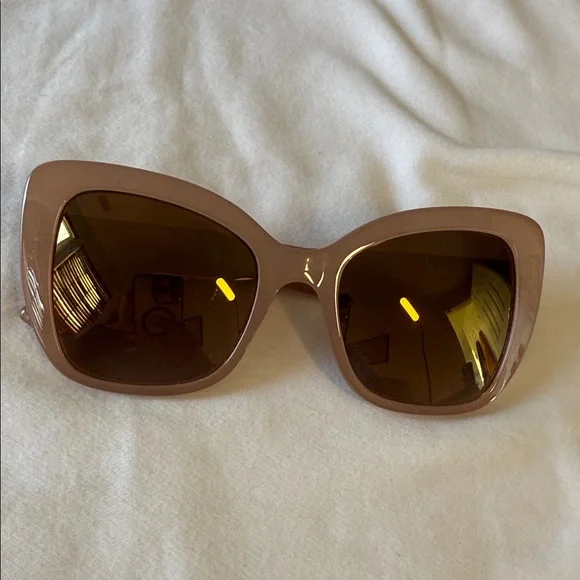 NWOT Martha Steward MS144 Cateye Sunglasses
