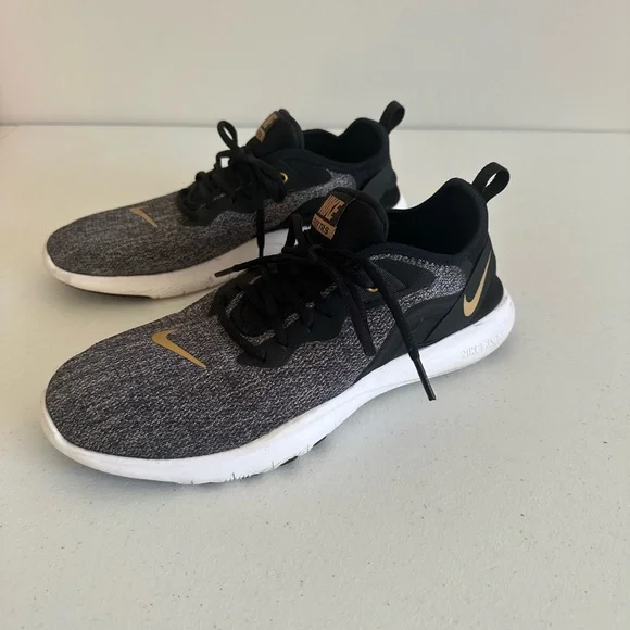 Women’s 9.5 Nike Flex‎ TR 9 Gunsmoke and Gold Sneakers